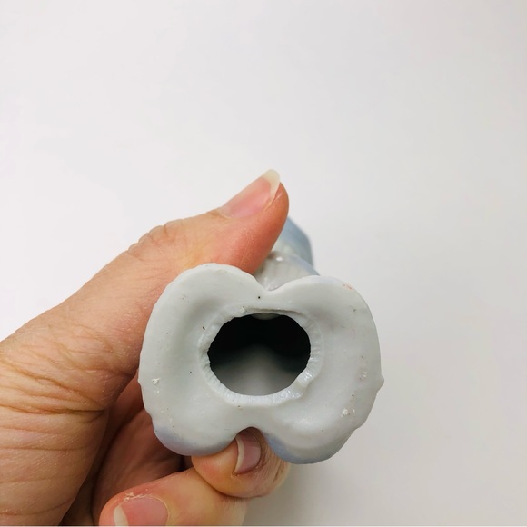 Vintage Holland Dutch Boy Holding Umbrella Porcelain Blue and White Figurine - Picture 3 of 6